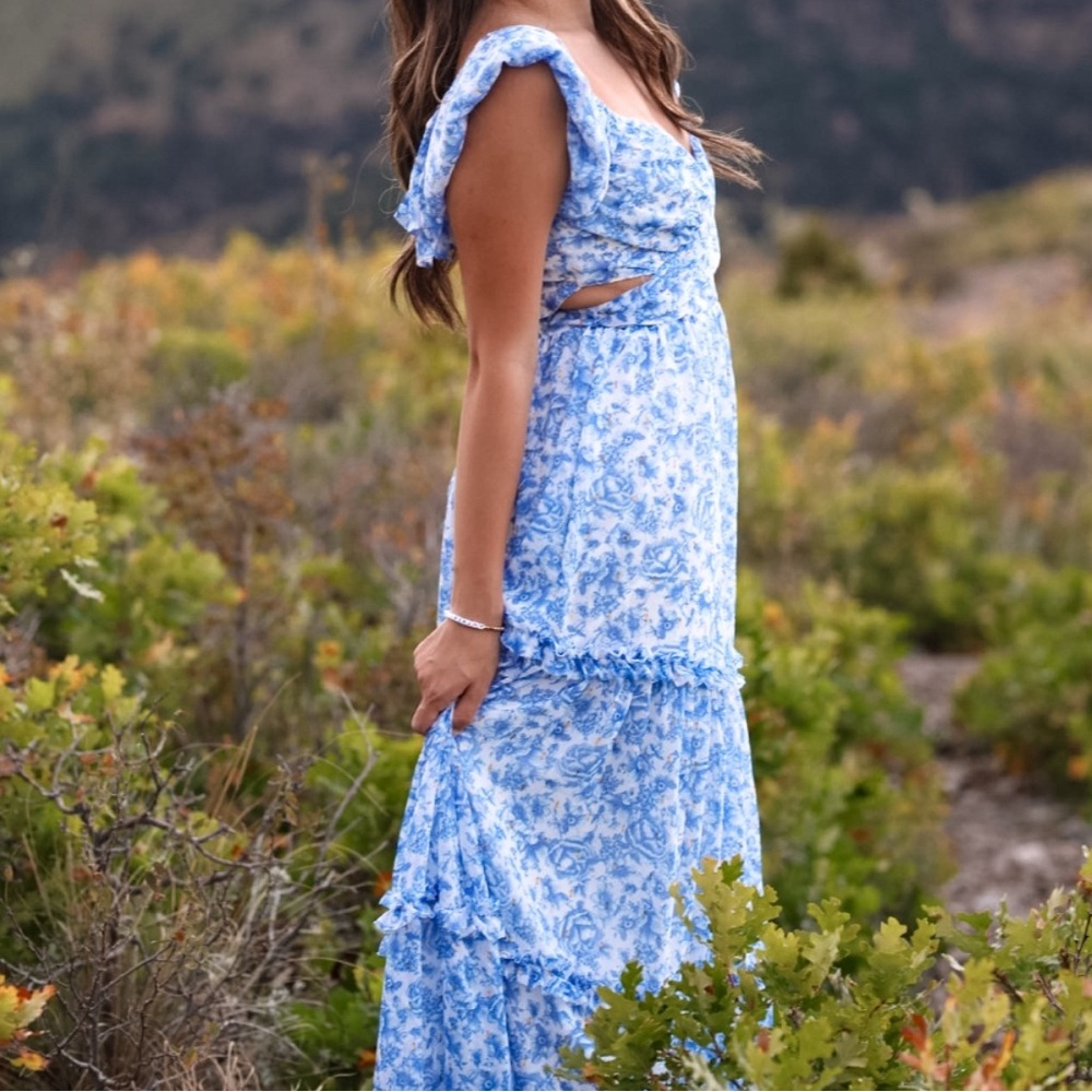AQUA Flutter Sleeve Tiered Maxi Dress